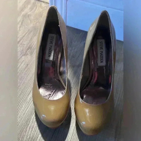 Steve Madden Caryssa Yellow Patent Leather Heels Platform Stiletto Size 7.5 Fun! - Picture 2 of 9